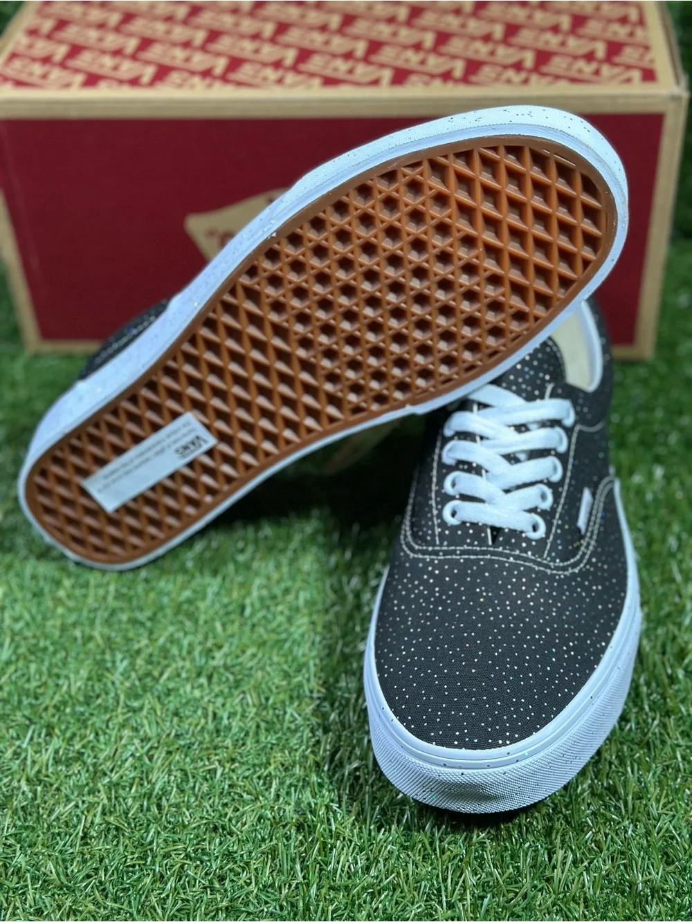 Vans Era Confetti, Black/ Silver Glitter/ White, Men’s 10, VN0A4U392NA